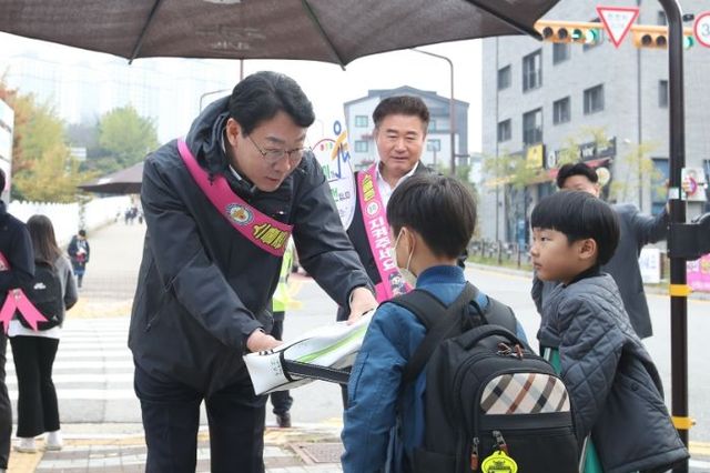 화성특례시, AI와 함께 어린이의 오늘을 지키고 내일을 키운다!…전국 최초 AI 영상관제시스템 도입 및 AI 놀이터 조성
