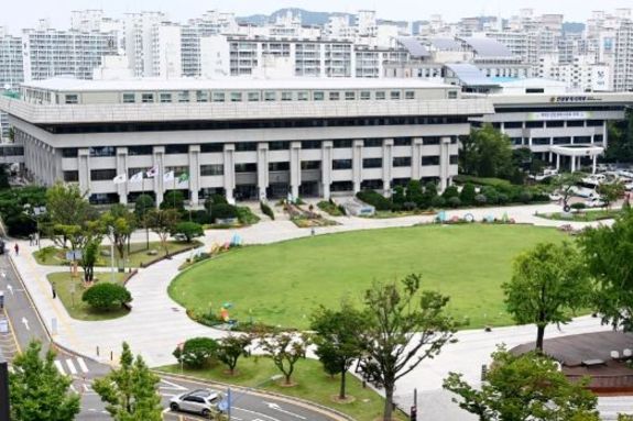 유정복 시장, 전통시장·원도심 현장 방문 … 시민 체감 행정 강조