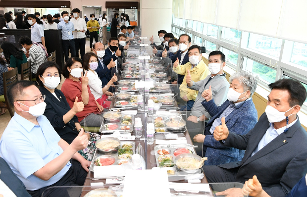신동헌 광주시장, '건강한 여름나기'를 위한 초복 맞이 직원 격려