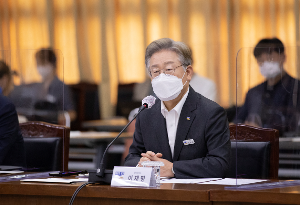 환영사하는 이재명 경기도지사