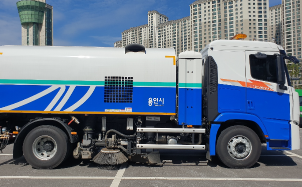 압축천연가스(CNG) 도로 청소 차량