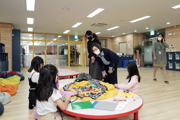 은수미 성남시장, 판교대장초 학교돌봄터 및 국공립어린이집 방문