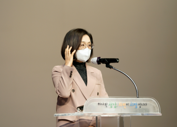 은수미 성남시장, 직원조회서 “하늘이 두 쪽 나도 소를 키운다”