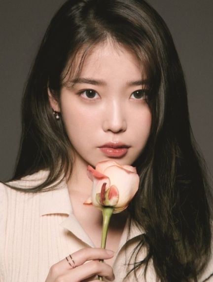 아이유. (사진 = EDAM엔터테인먼트 제공)