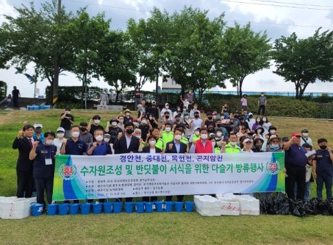 전국자연보호중앙회 광주시지회, 수자원 조성 및 반딧불이 서식을 위한 다슬기 방류