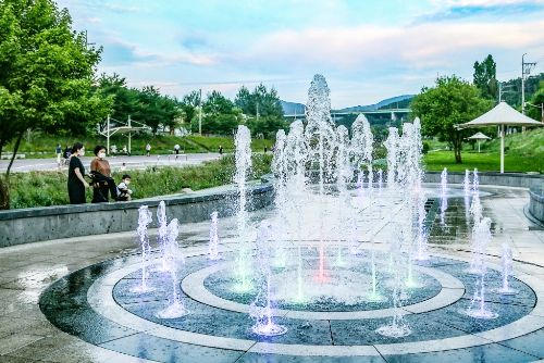의왕시, 학의천 분수대에서 시원한 여름동행