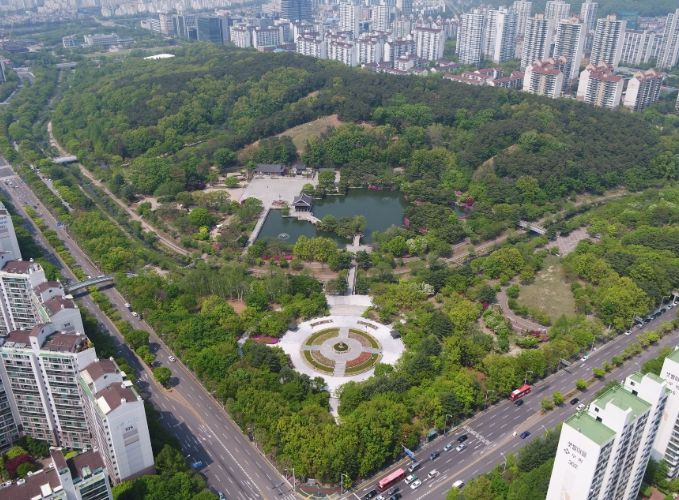 성남시 분당구 수내동 중앙공원 전경