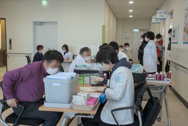 안성시장애인복지관, 찾아가는 무료이동진료 서비스 지원