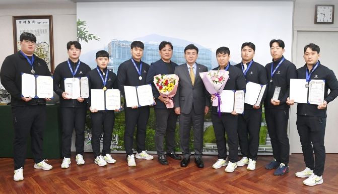 방세환 시장, 직장운동경기부 씨름팀 격려