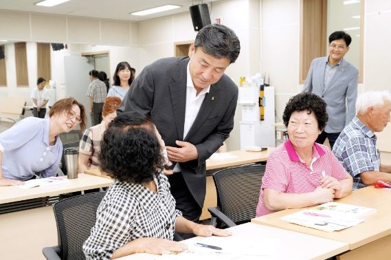 방세환 광주시장, 새롭게 단장한 ‘동부건강센터’ 방문