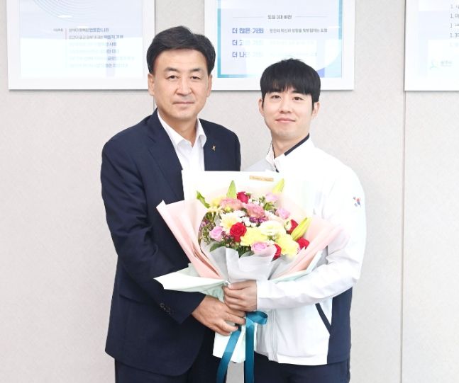 방세환 광주시장, 직장운동경기부 펜싱팀 허준 선수 항저우 아시안게임 출전 격려