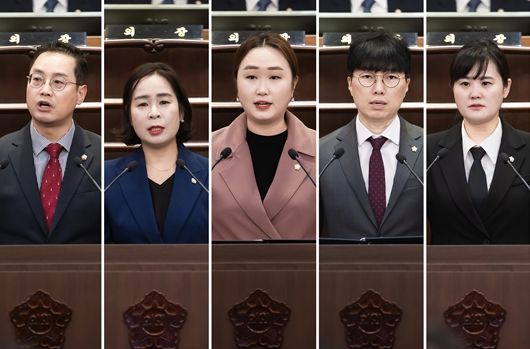 제298회 남양주시의회 임시회 제1차 본회의에서 한근수, 정현미, 전혜연, 원주영, 이수련 의원이 시정질문에 나섰다.