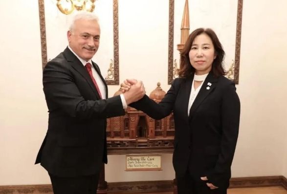 화성시의회 김경희 의장과 메흐메트 알리 악사라이 주지사
