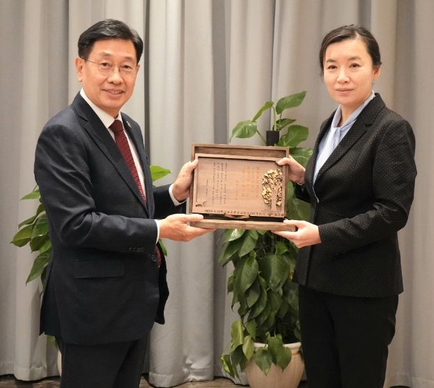 전진선 양평군수, 중국 장홍위(张宏伟) 당서기와 환담… 군 핵심 정책 소개