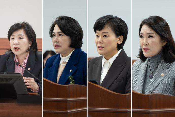 남양주시의회 복지환경위원회 위원들이 조례안을 제안설명 하고있다.좌측부터 김영실 위원장, 박윤옥 의원, 한송연 의원, 이경숙 의원