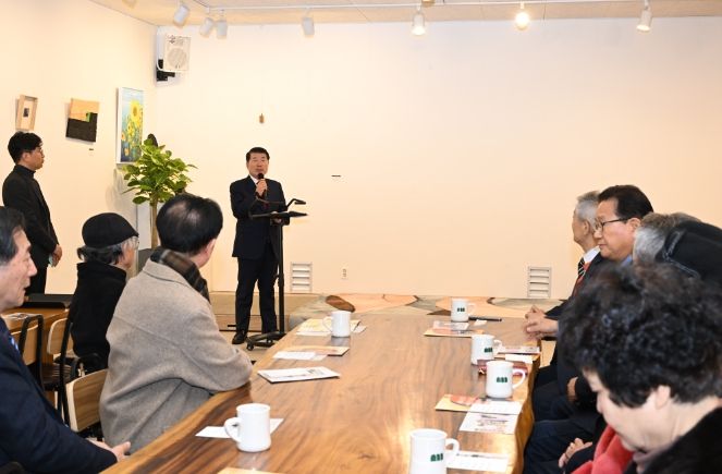 백경현 구리시장, '파독 60주년 기념 ART MEMORY 미술전시회' 참석