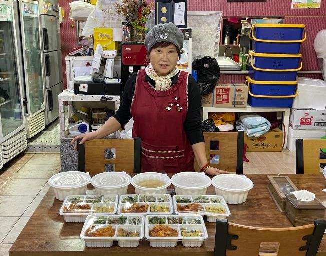 동두천시 소요동 보덕 식당, 정성 담은 밑반찬 저소득 가정에 후원