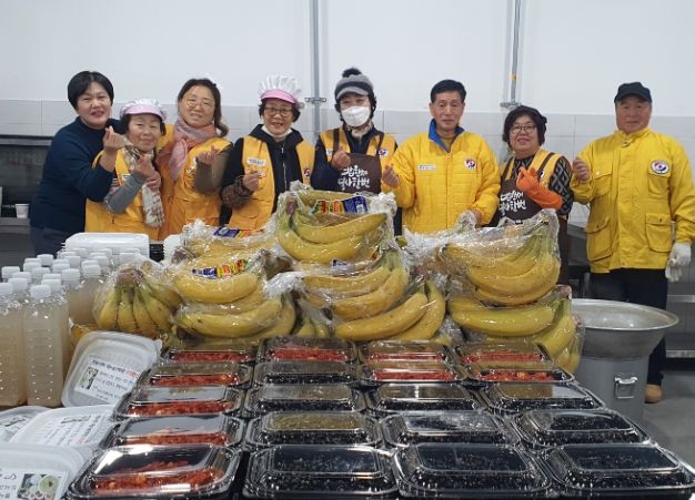 생연2동 적십자 영양죽과 밑반찬 만들어 취약계층에 전달