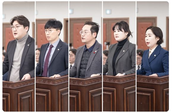 2024.01.25. 자치행정위원회 위원들의 의원 발의 조례안을 제안설명 하고 있다. 좌측부터 김지훈(민)의원, 원주영 의원, 한근수 의원, 이수련 의원, 정현미 의원