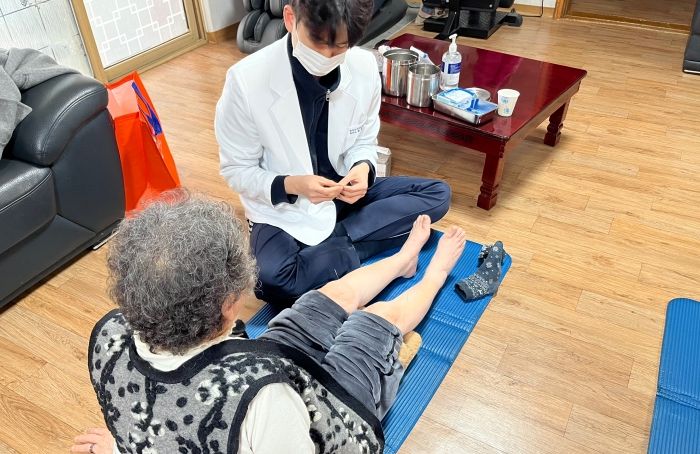 화성시, 치매안심마을 어르신 대상 찾아가는 한방진료 추진