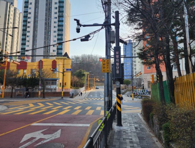 시흥시, 보행자 안전 지켜줄 '우회전 및 보행자 충돌예측 시스템' 운영