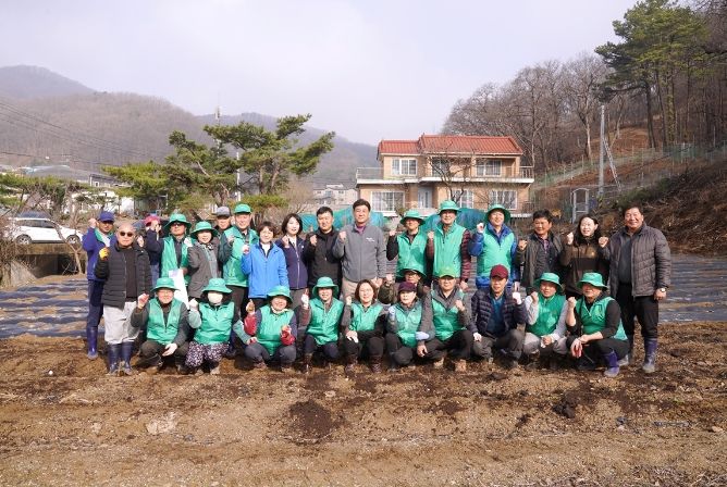 광주시 광남1동 남녀새마을지도자협의회, 사랑의 감자 심기 및 개나리 식재