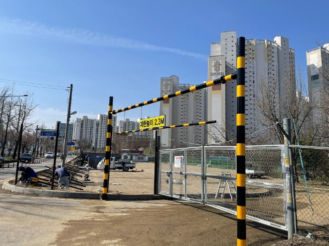 신장동 234-6번지 일원에 마련된 임시주차공간