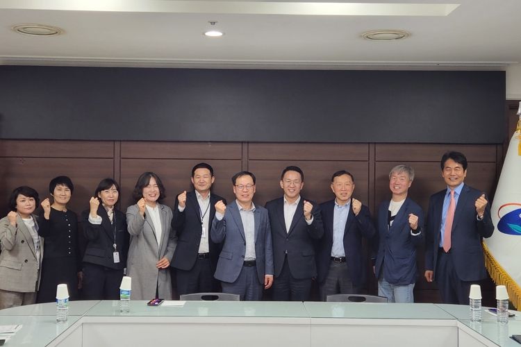 지난 16일 용인바이오고등학교에서 열린 학과 재구조화 회의 모습