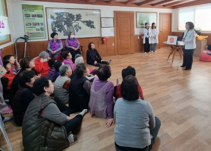 화성시 치매안심센터 찾아가는 치매조기검진 추진