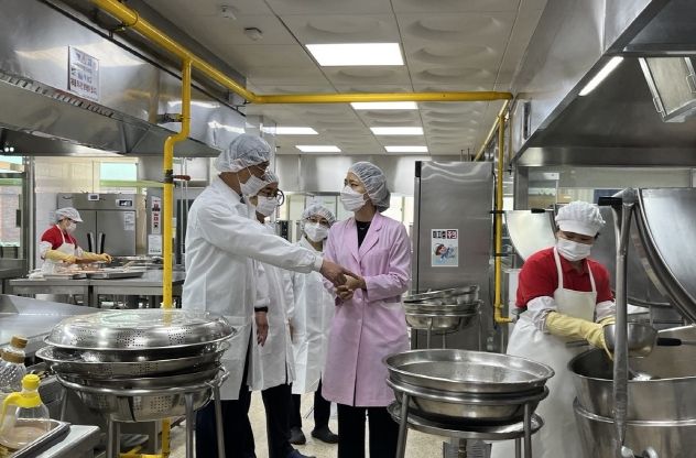 인천남부교육지원청, 간부공무원 초·중·고교 학교급식 특별 점검