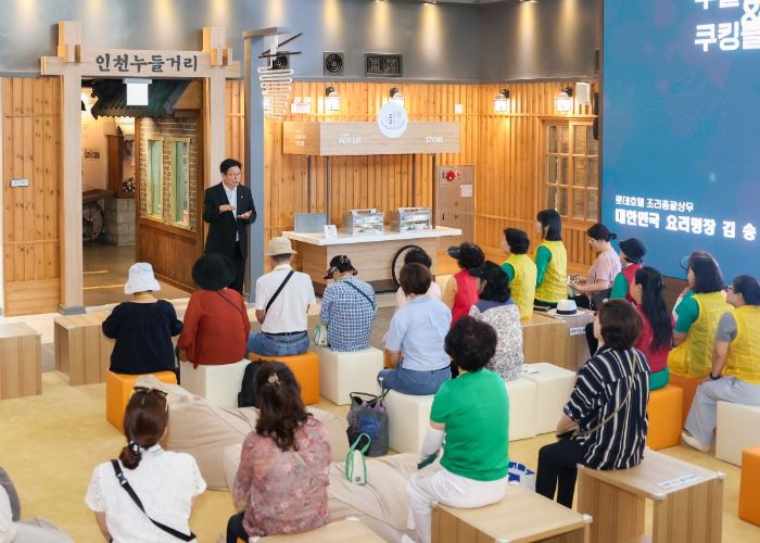 도성훈 인천광역시교육감, 만학도와 함께하는 인천 길 탐방 ‘누들기행’참여