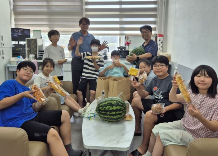 178-12카페, 이포초 하호분교에 간식 후원