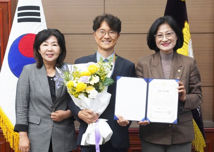 광주시의회, 6월 칭찬공무원 선정