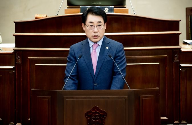 제304회 임시회에서 조성대 의장당선인이 소감을 발표하고 있다(3) ⓒ타임즈