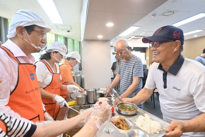 미사강변종합사회복지관 찾아 배식 봉사