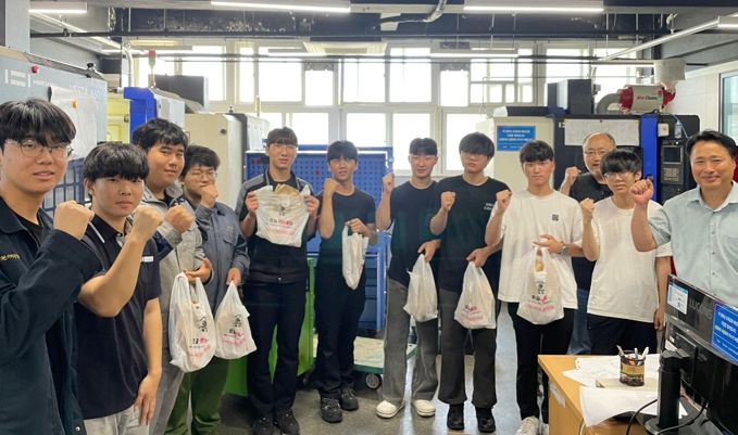 인천광역시교육청, 전국기능경기대회 출전 선수단 격려 '치킨데이' 개최