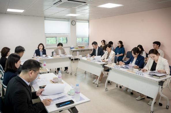 2024.08.19. 남양주시의회 복지환경위원회는 관내 노인복지관 3개소를 현장방문하고 관계자들과 간담회를 가졌다.