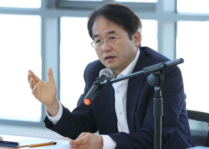 간부회의에서 발언 중인 이동환 고양특례시장