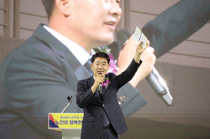 축사하는 배정수 화성시의회 의장