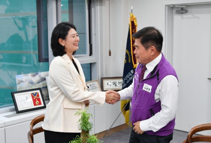 서울시의회 재정균형발전 특위 박수빈 위원장과 서울시구청장협의회 회장 이필형 동대문구청장