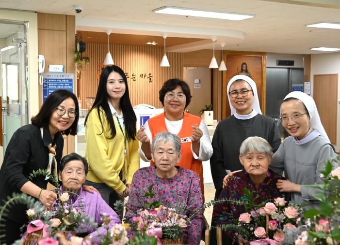 화성도시공사, 임직원 참여 '사랑의 꽃꽂이'로 지역 사회에 나눔 실천