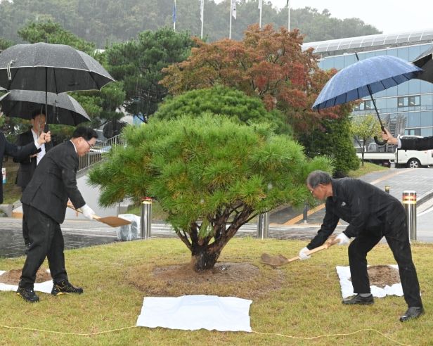 양주시, ‘시 승격 21주년 기념식수 행사’ 개최
