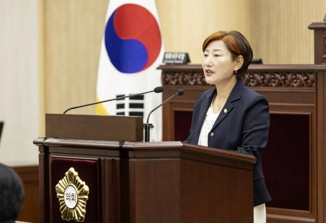 이날 이 건의안에 대해 제안 설명을 하고 있는 현옥순 의원의 모습.
