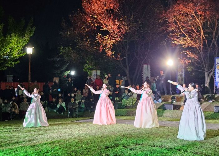 2024 여주오곡나루축제에서 보성군립국악단의 화려한 공연 열려