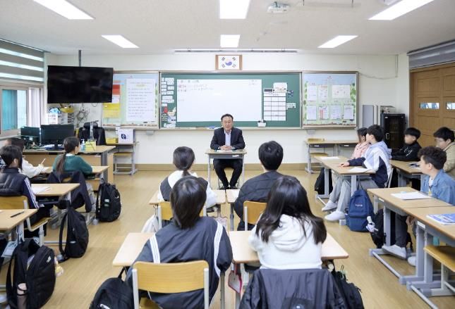 여주시장, 초등학교 아이들과 소통의 시간 가져
