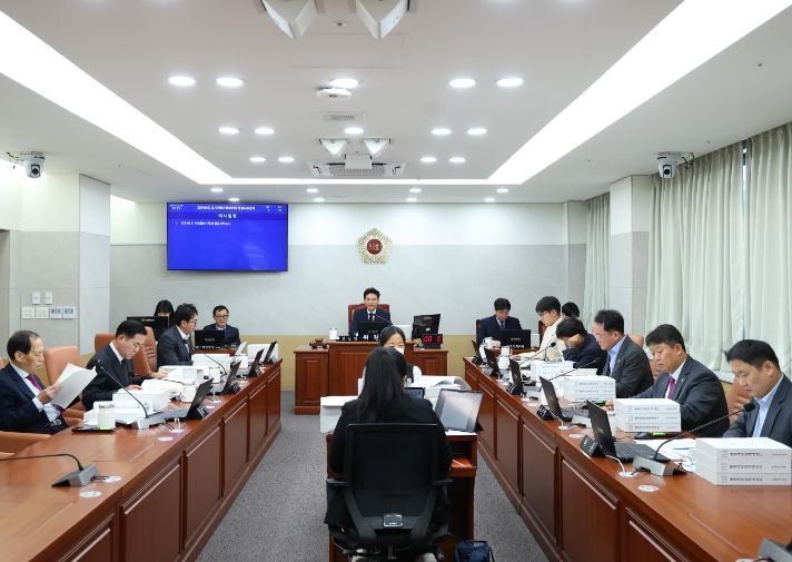 서울시의회 도시계획균형위원회 미래청년기획관 2024년 행정사무감사