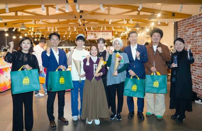 10회 기념 어워드(Award)를 개최해 남다른상점의 매출왕, 신인왕 기업들을 대상으로 트로피와 꽃다발을 수여했으며 개그맨 윤택이 행사장을 방문해 성남시 중소기업들을 위해 응원했다.
