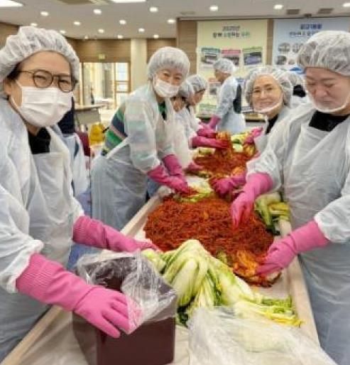 경기도농수산진흥원, 취약계층 대상 김장나눔사업 실시