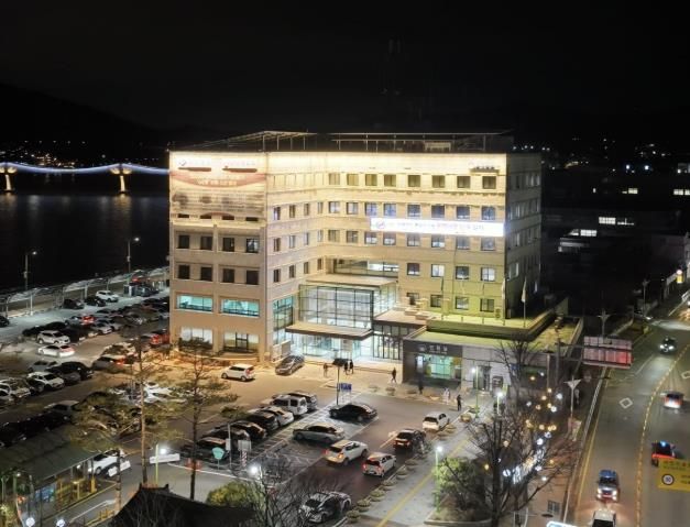 군청사