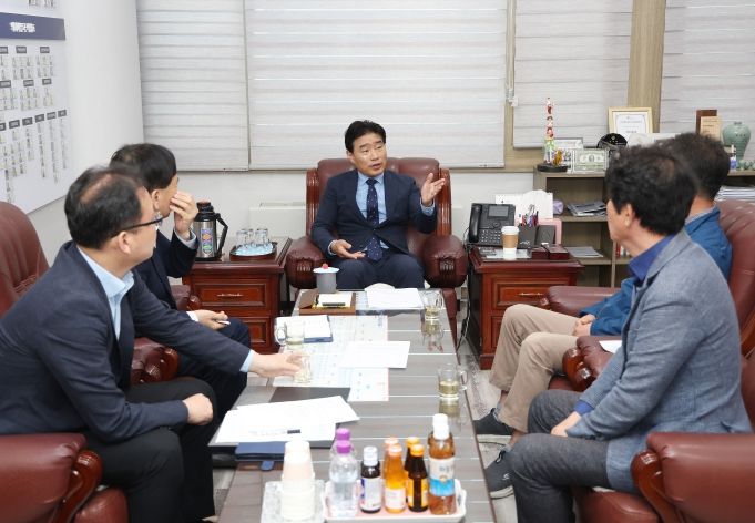 고양특례시의회 김운남 의장, 관내 마을버스 운수종사자 처우 개선 논의 주도